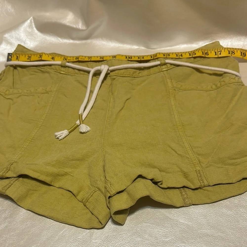 C&C California Yellow Athletic Shorts Relaxed Fit Drawstring